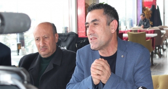 Sağlık-Sen Tokat Şube Başkanı Mantar, basın çalışanlarıyla kahvaltıda buluştu