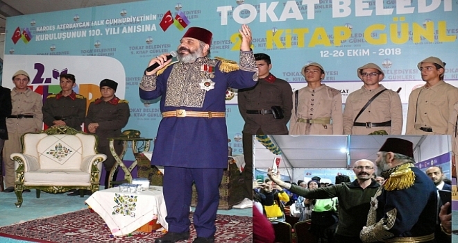 Oyuncu Aydın Sigalı, öğrencilerle söyleşide bir araya geldi.