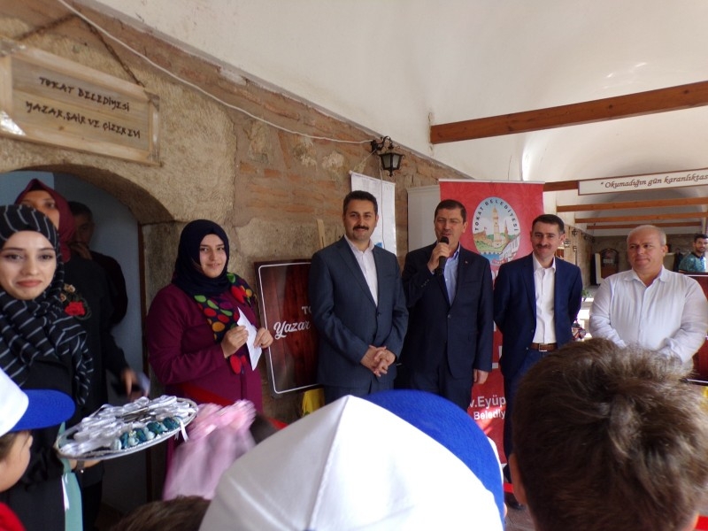 TAŞHAN KİTAPÇISI VE ŞAİR, YAZAR VE ÇİZER EVİ AÇILDI