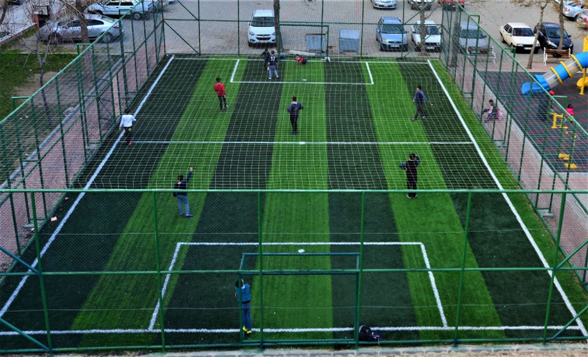 TOKAT'A SEKİZ YENİ SENTETİK ÇİM SAHA