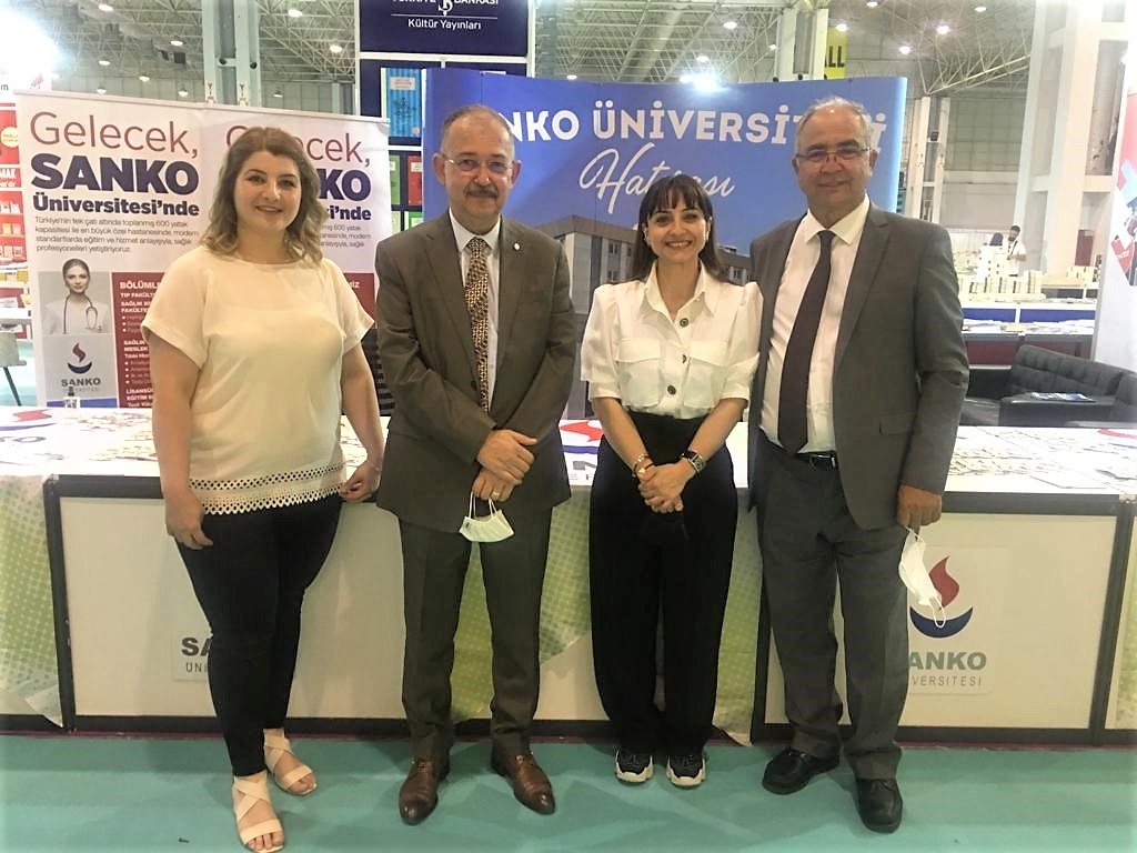 SANKO ÜNİVERSİTESİ GAZİANTEP KİTAP FUARI'NDA STANT AÇTI
