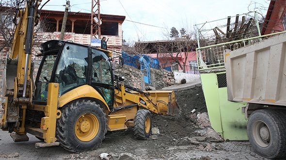 BAŞKAN EROĞLU EKİBİ İLE BELEDİYE HİZMETLERİ NABZI TUTUYOR