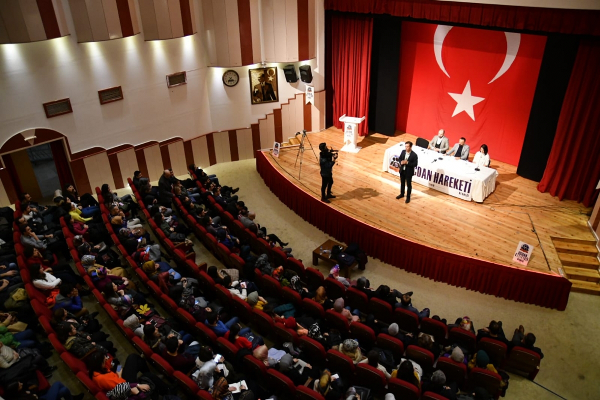 VİCDAN HAREKETİ DERNEĞİ, GENİŞ KATILIMLI BİR PANEL DÜZENLEDİ