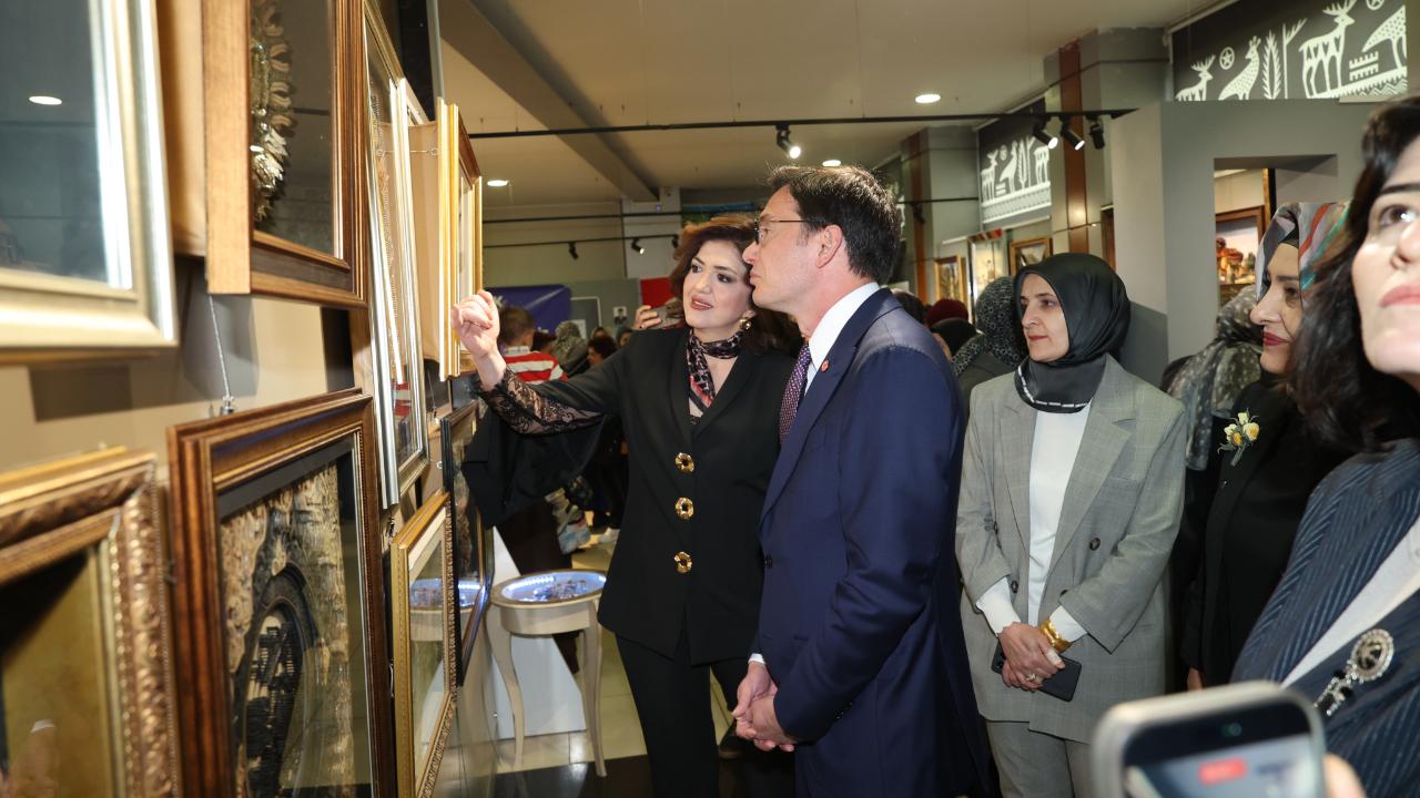 FİLOGRAFİ VE RÖLYEF SERGİSİ AÇILDI