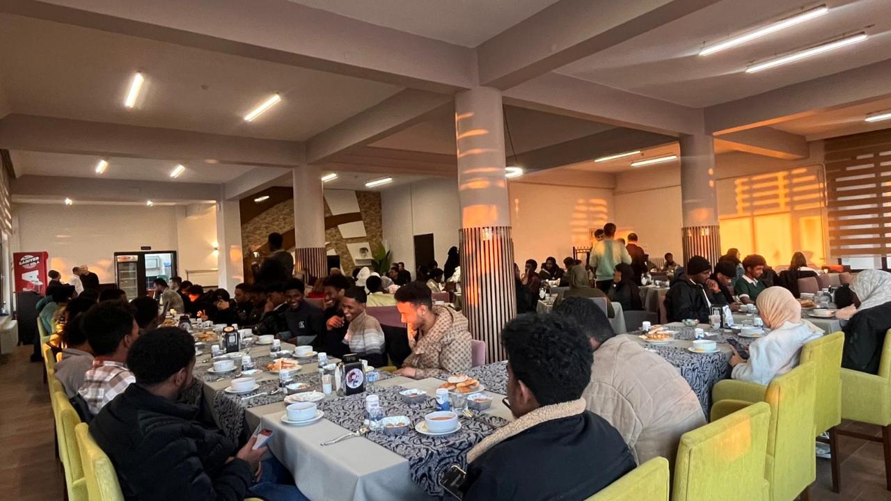 TOGÜ TÖMER Ailesi İftarda Bir Araya Geldi