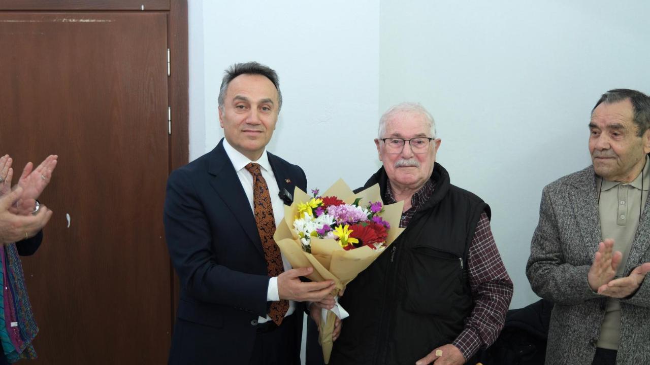 Yaşlılara Saygı Haftası’nda Tazelenme Üniversitesi Öğrencilerinden Sanat ve Müzik Dolu Buluşma