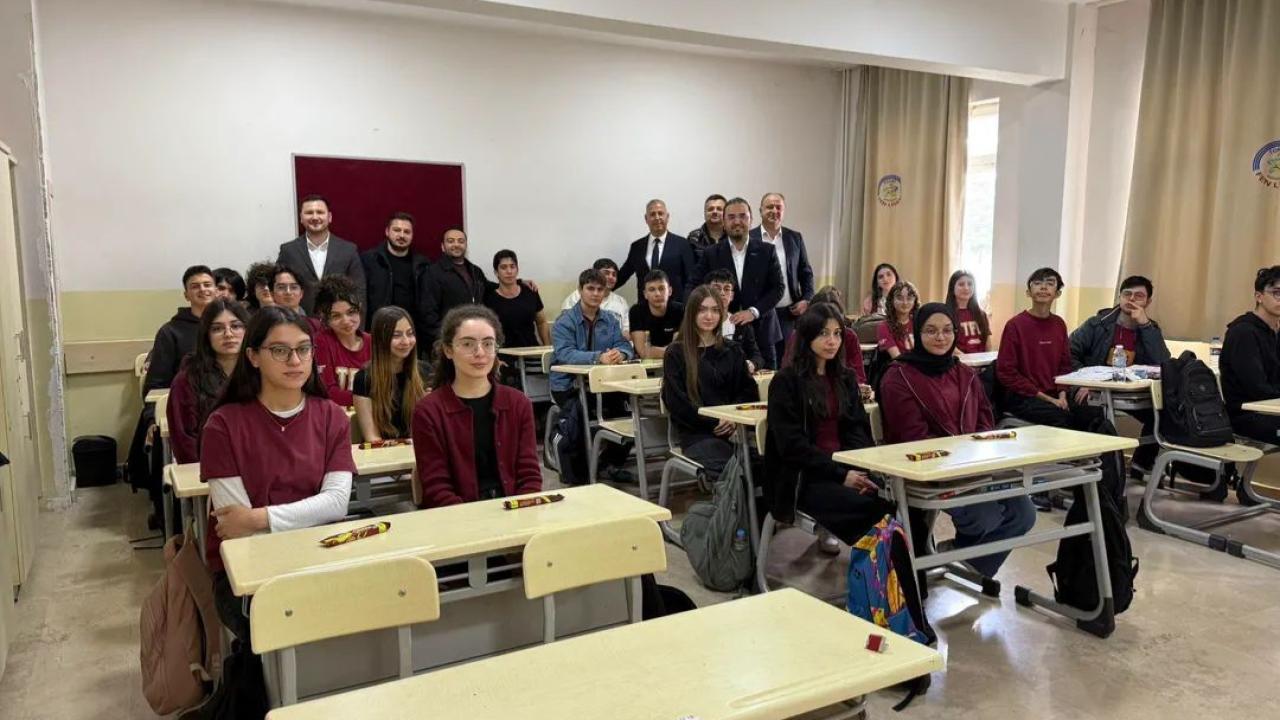 EĞİTİME UZANAN HER EL, GELECEĞE YÖNELMİŞ BİR SALDIRIDIR