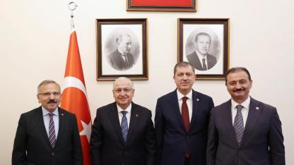 Vekillerimiz , Milli Savunma Bakanı   Yaşar Güler ile Gazi Meclisimizde bir araya geldi